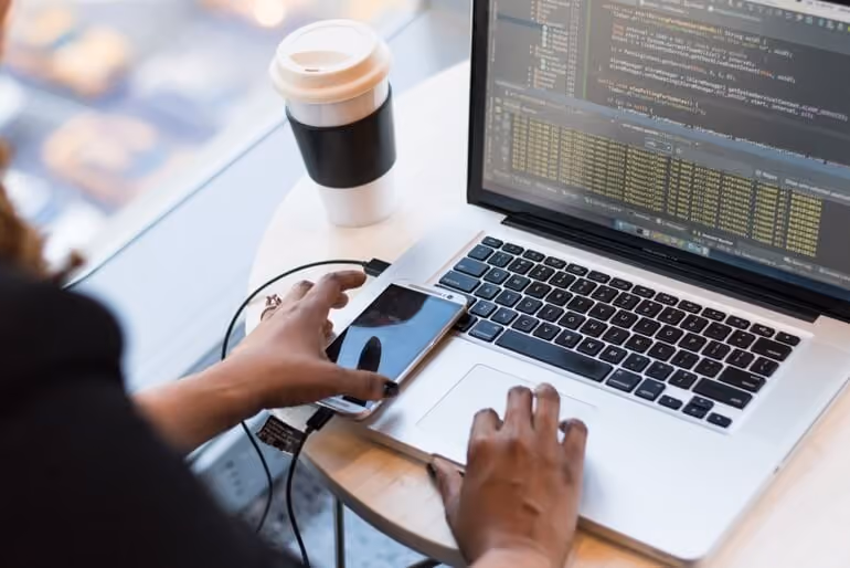 El principio de todo: las circunstancias sociales que crearon el software de monitoreo de empleados