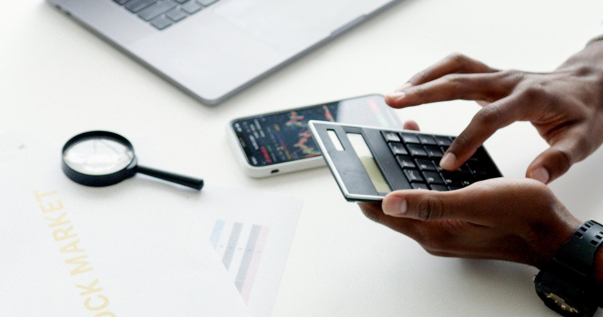 Cuatro formas en las que las herramientas de supervisión de los empleados pueden minimizar el riesgo financiero